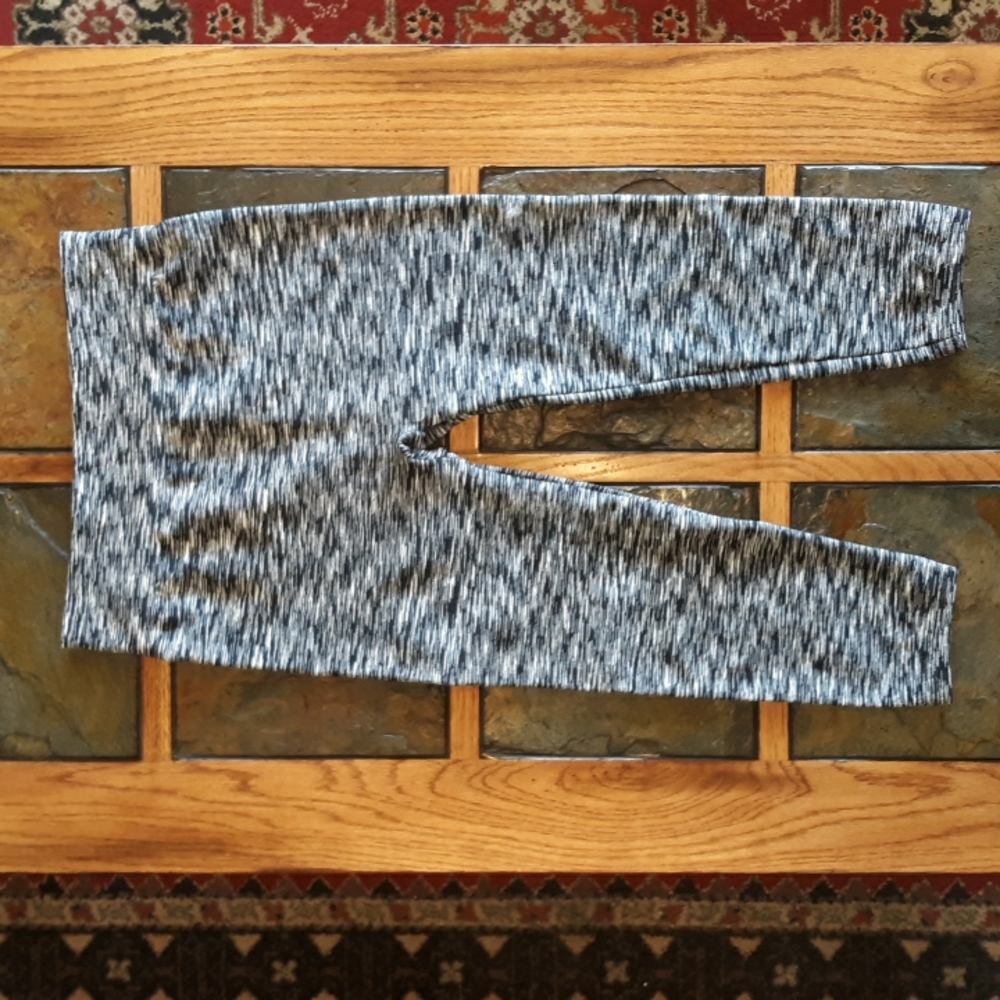 First Kick Leggings - Picture 2 of 5